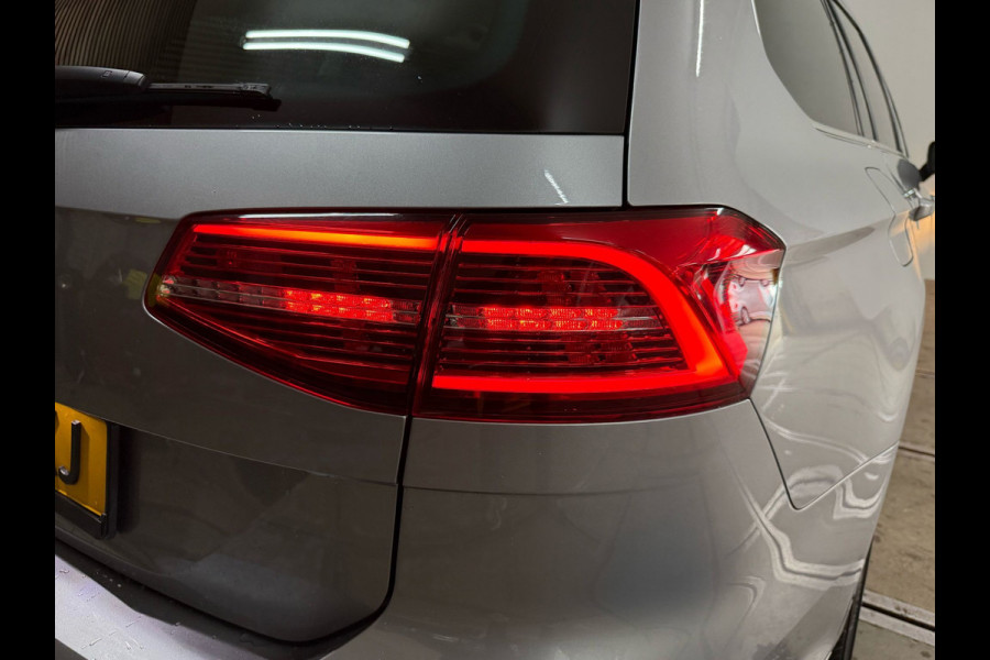 Volkswagen Passat Variant 1.4 TSI ACT Highline Business Navi | Camera | Massagestoel | Carplay | Climate | Cruise adaptief