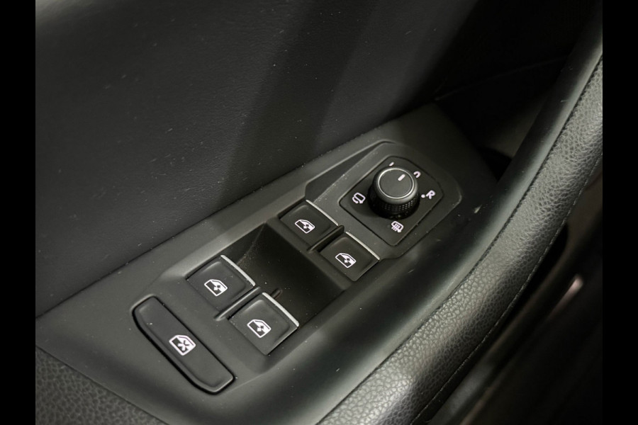 Volkswagen Passat Variant 1.4 TSI ACT Highline Business Navi | Camera | Massagestoel | Carplay | Climate | Cruise adaptief