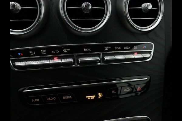 Mercedes-Benz C-Klasse Cabrio 200 Premium Plus Pack | 5 spaaks lichtmetalen velgen | Navigatie | Parking support met Camera achter | Louwman Basispakket  met 1 jaar Bovag Garantie.