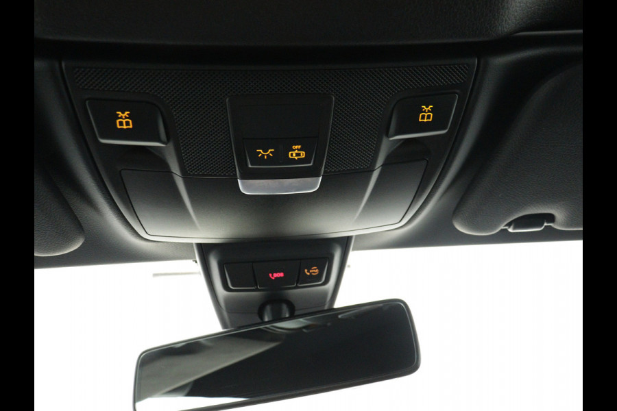Mercedes-Benz C-Klasse Cabrio 200 Premium Plus Pack | 5 spaaks lichtmetalen velgen | Navigatie | Parking support met Camera achter | Louwman Basispakket  met 1 jaar Bovag Garantie.
