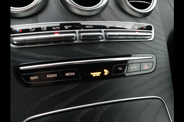 Mercedes-Benz C-Klasse Cabrio 200 Premium Plus Pack | 5 spaaks lichtmetalen velgen | Navigatie | Parking support met Camera achter | Louwman Basispakket  met 1 jaar Bovag Garantie.