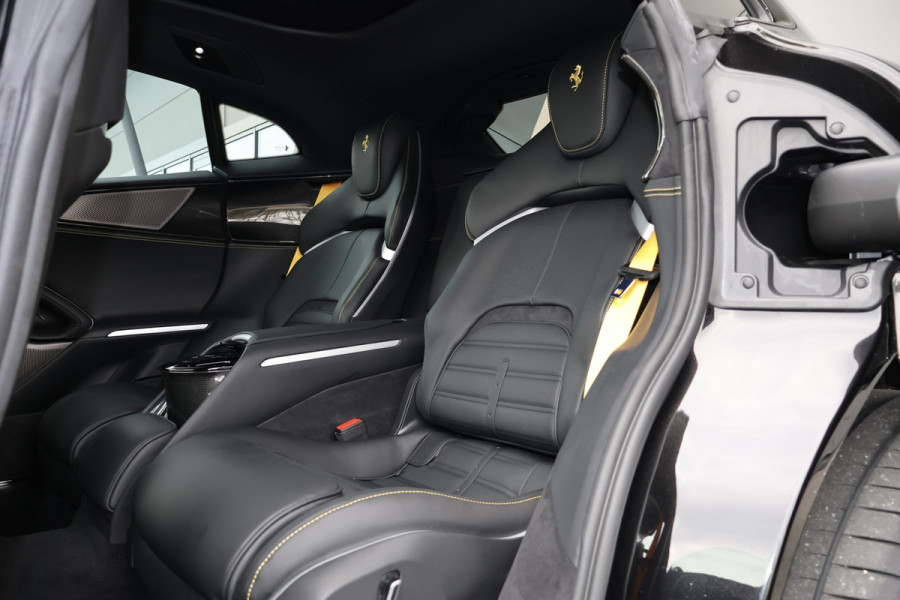 Ferrari Purosangue 6.5 V12 | NEW | NO REGISTRATION | VAT REF. | 135K OPTIONS | CARBON WHEELHOUSE, R+F DIFFUSERS, UNDERDOOR, MIRRORS, DOORPANELS, KI MASSAGE REAR SEATS | FULL LEATHER PACK | DIGITAL REAR VIEW CAMERA | PRIVACY GLASS | REAR SEATS COOLED/HEATED | BURMESTER HIGH END AUDIO | ACTIVE MATRIX LED HEADLIGHTS