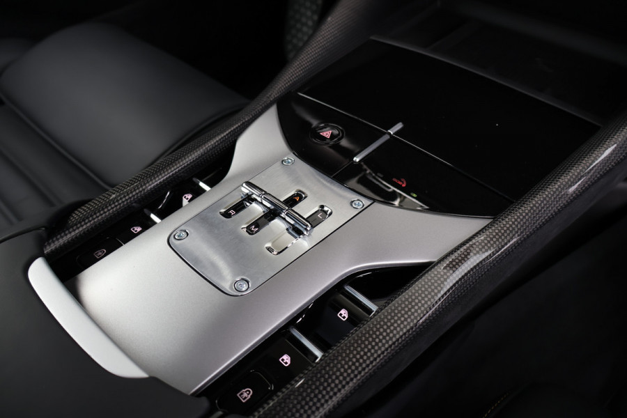 Ferrari Purosangue 6.5 V12 | NEW | NO REGISTRATION | VAT REF. | 135K OPTIONS | CARBON WHEELHOUSE, R+F DIFFUSERS, UNDERDOOR, MIRRORS, DOORPANELS, KI MASSAGE REAR SEATS | FULL LEATHER PACK | DIGITAL REAR VIEW CAMERA | PRIVACY GLASS | REAR SEATS COOLED/HEATED | BURMESTER HIGH END AUDIO | ACTIVE MATRIX LED HEADLIGHTS