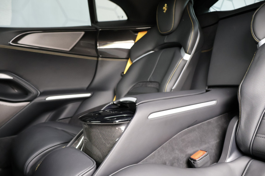 Ferrari Purosangue 6.5 V12 | NEW | NO REGISTRATION | VAT REF. | 135K OPTIONS | CARBON WHEELHOUSE, R+F DIFFUSERS, UNDERDOOR, MIRRORS, DOORPANELS, KI MASSAGE REAR SEATS | FULL LEATHER PACK | DIGITAL REAR VIEW CAMERA | PRIVACY GLASS | REAR SEATS COOLED/HEATED | BURMESTER HIGH END AUDIO | ACTIVE MATRIX LED HEADLIGHTS