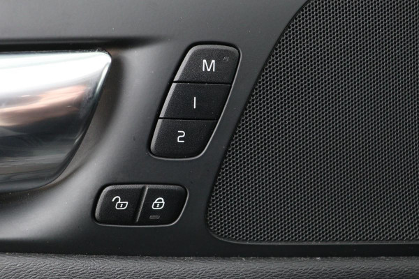 Volvo V60 2.0 T8 Recharge AWD Inscription | Leder | Stoelverwarming | Camera | Carplay | Memory | Adaptive cruise | Keyless | Full LED