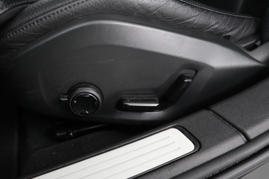 Volvo V60 2.0 T8 Recharge AWD Inscription | Leder | Stoelverwarming | Camera | Carplay | Memory | Adaptive cruise | Keyless | Full LED