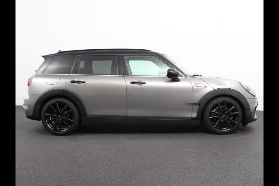 MINI Clubman 1.5 Cooper Chili Hyde Park Climate control Cruise control Voorstoelen verwarmd Parkeersensor achter LED Apple Carplay/ Android Auto