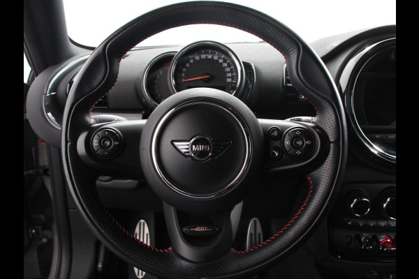 MINI Clubman 1.5 Cooper Chili Hyde Park Climate control Cruise control Voorstoelen verwarmd Parkeersensor achter LED Apple Carplay/ Android Auto