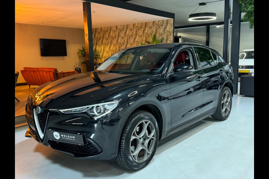 Alfa Romeo Stelvio 2.0 T AWD Super Q4 Garantie Camera PDC Leder Elek Achterklep DAB LED Cruise Clima Navi Rijklaar