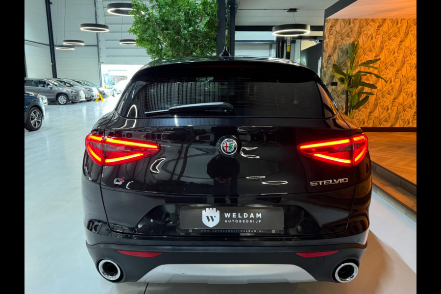 Alfa Romeo Stelvio 2.0 T AWD Super Q4 Garantie Camera PDC Leder Elek Achterklep DAB LED Cruise Clima Navi Rijklaar