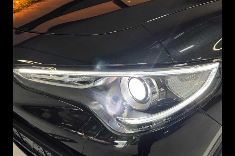 Alfa Romeo Stelvio 2.0 T AWD Super Q4 Garantie Camera PDC Leder Elek Achterklep DAB LED Cruise Clima Navi Rijklaar
