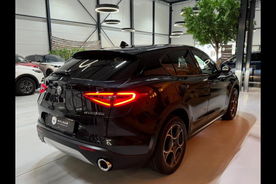 Alfa Romeo Stelvio 2.0 T AWD Super Q4 Garantie Camera PDC Leder Elek Achterklep DAB LED Cruise Clima Navi Rijklaar