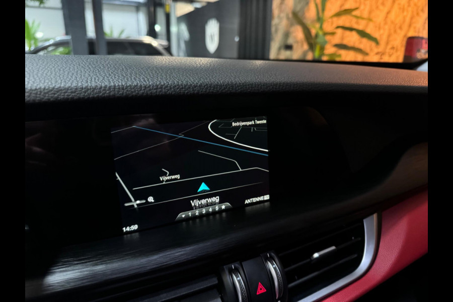 Alfa Romeo Stelvio 2.0 T AWD Super Q4 Garantie Camera PDC Leder Elek Achterklep DAB LED Cruise Clima Navi Rijklaar
