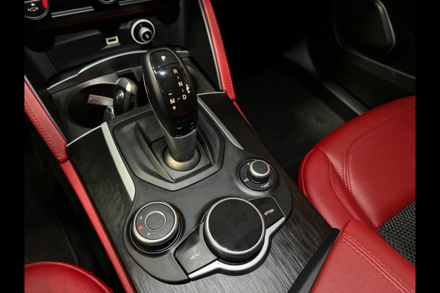 Alfa Romeo Stelvio 2.0 T AWD Super Q4 Garantie Camera PDC Leder Elek Achterklep DAB LED Cruise Clima Navi Rijklaar