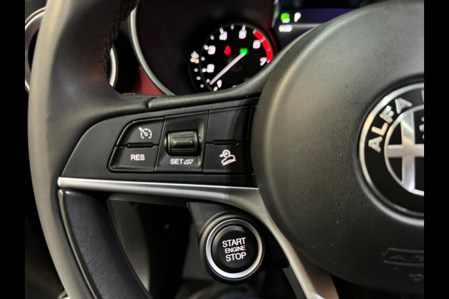 Alfa Romeo Stelvio 2.0 T AWD Super Q4 Garantie Camera PDC Leder Elek Achterklep DAB LED Cruise Clima Navi Rijklaar
