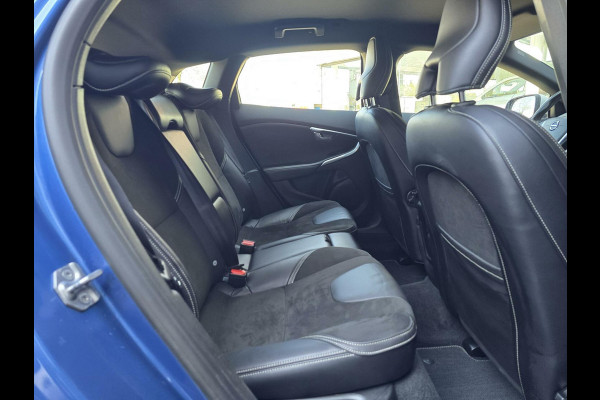 Volvo V40 2.0 T4 R-Design