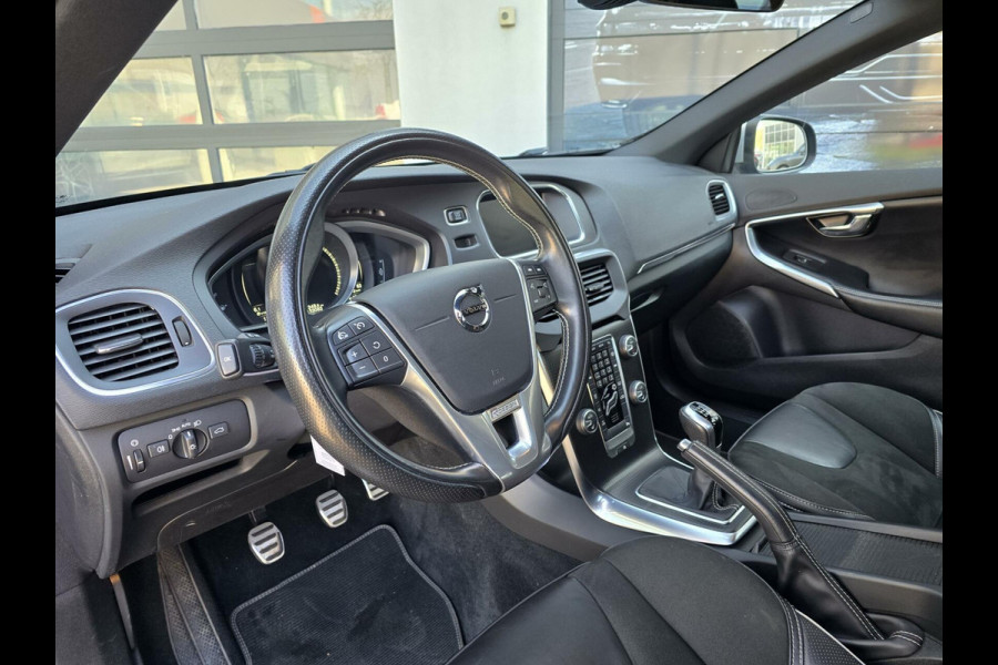 Volvo V40 2.0 T4 R-Design