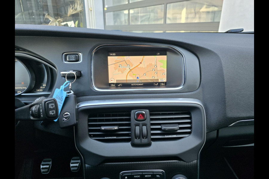 Volvo V40 2.0 T4 R-Design