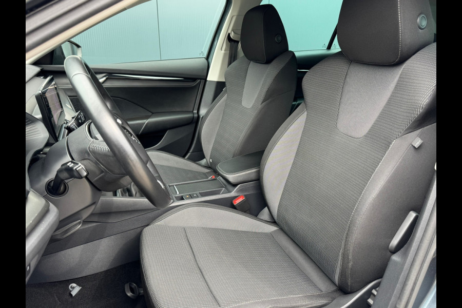 Škoda Octavia Combi * Trekhaak * Visueel Cockpit * AppleCarPlay * Pdc Voor + Achter *