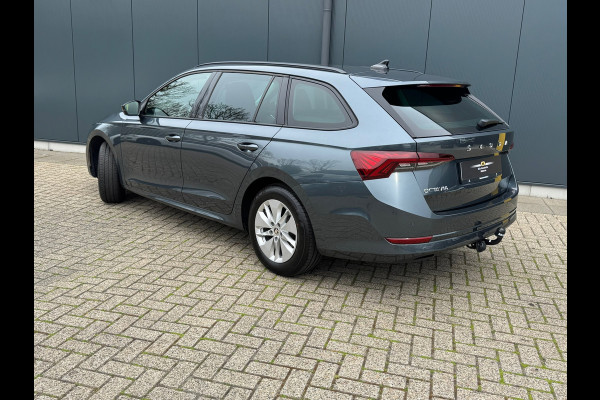 Škoda Octavia Combi * Trekhaak * Visueel Cockpit * AppleCarPlay * Pdc Voor + Achter *