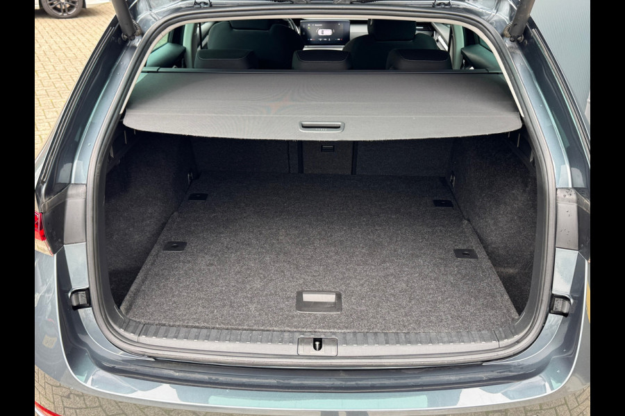 Škoda Octavia Combi * Trekhaak * Visueel Cockpit * AppleCarPlay * Pdc Voor + Achter *