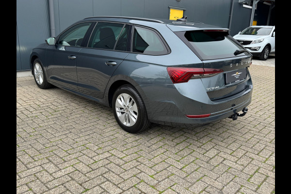 Škoda Octavia Combi * Trekhaak * Visueel Cockpit * AppleCarPlay * Pdc Voor + Achter *