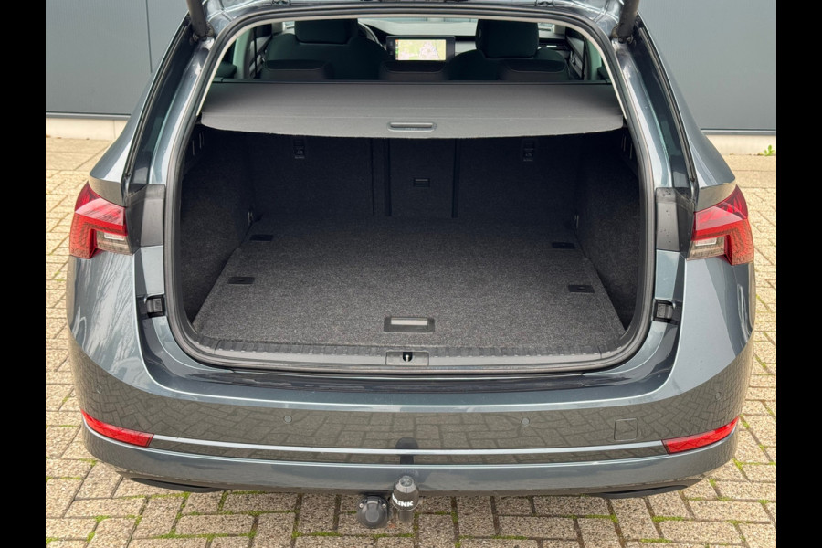 Škoda Octavia Combi * Trekhaak * Visueel Cockpit * AppleCarPlay * Pdc Voor + Achter *