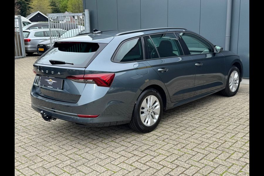 Škoda Octavia Combi * Trekhaak * Visueel Cockpit * AppleCarPlay * Pdc Voor + Achter *