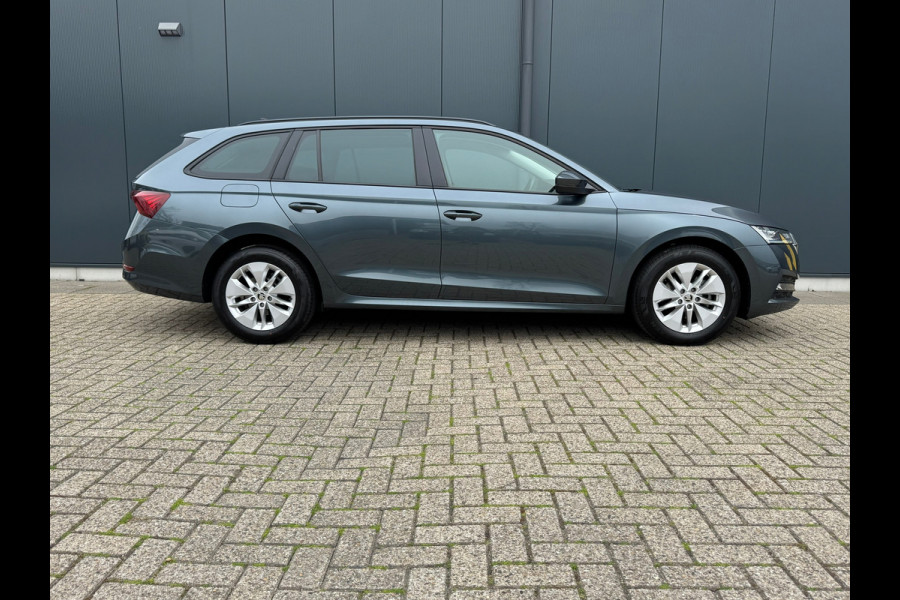 Škoda Octavia Combi * Trekhaak * Visueel Cockpit * AppleCarPlay * Pdc Voor + Achter *