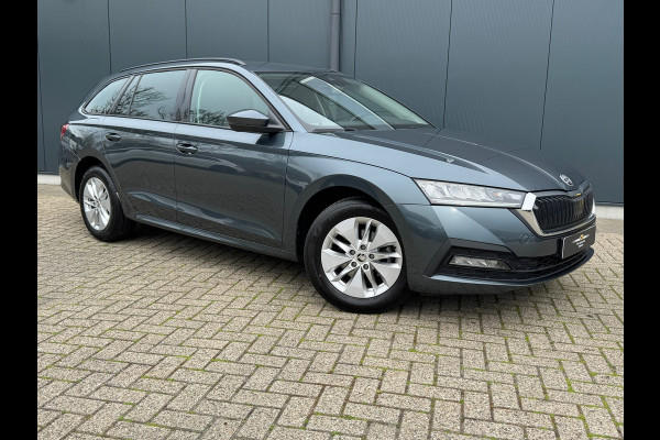 Škoda Octavia Combi * Trekhaak * Visueel Cockpit * AppleCarPlay * Pdc Voor + Achter *