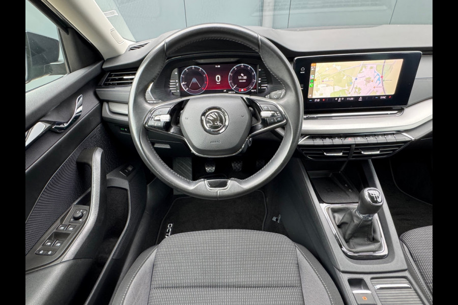 Škoda Octavia Combi * Trekhaak * Visueel Cockpit * AppleCarPlay * Pdc Voor + Achter *