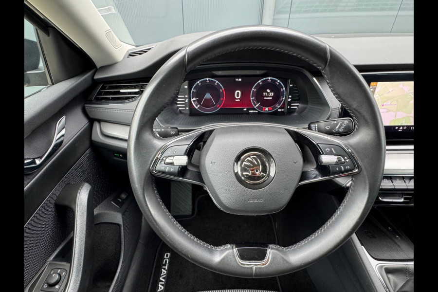 Škoda Octavia Combi * Trekhaak * Visueel Cockpit * AppleCarPlay * Pdc Voor + Achter *