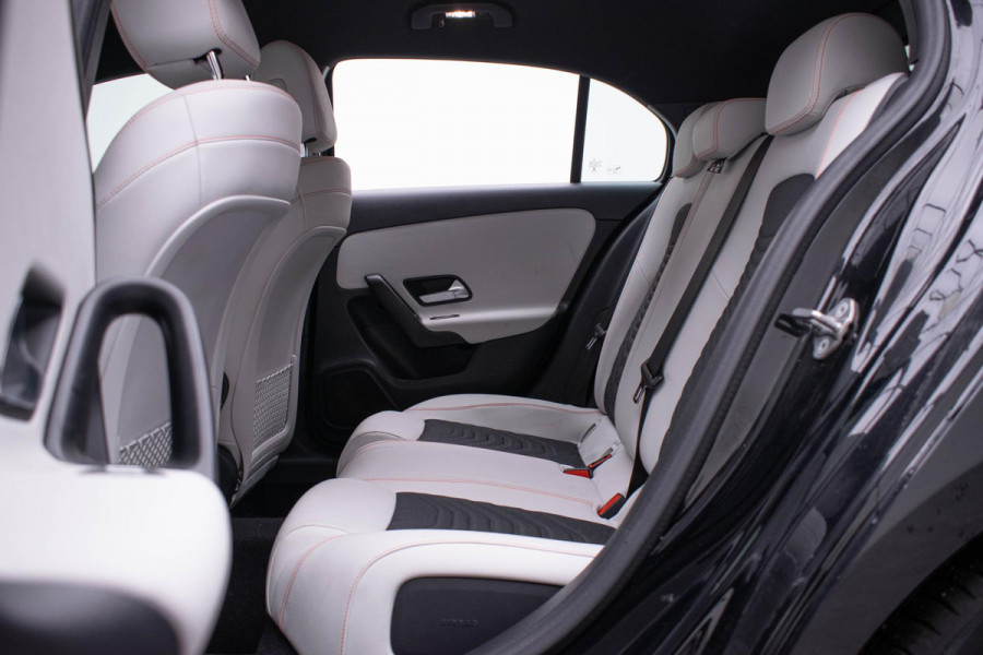 Mercedes-Benz A-Klasse 180 d Business Solution | Camera | Navi | LED |