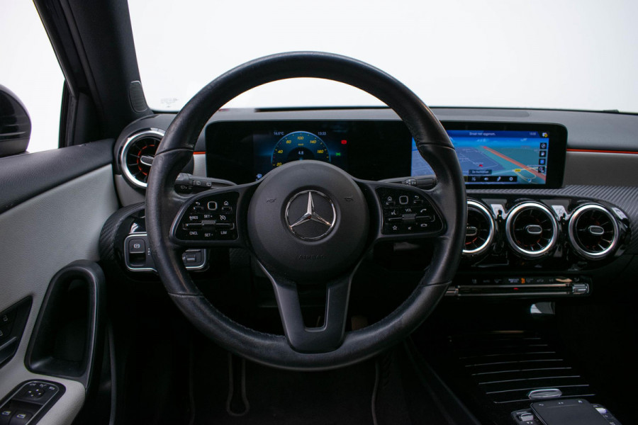 Mercedes-Benz A-Klasse 180 d Business Solution | Camera | Navi | LED |