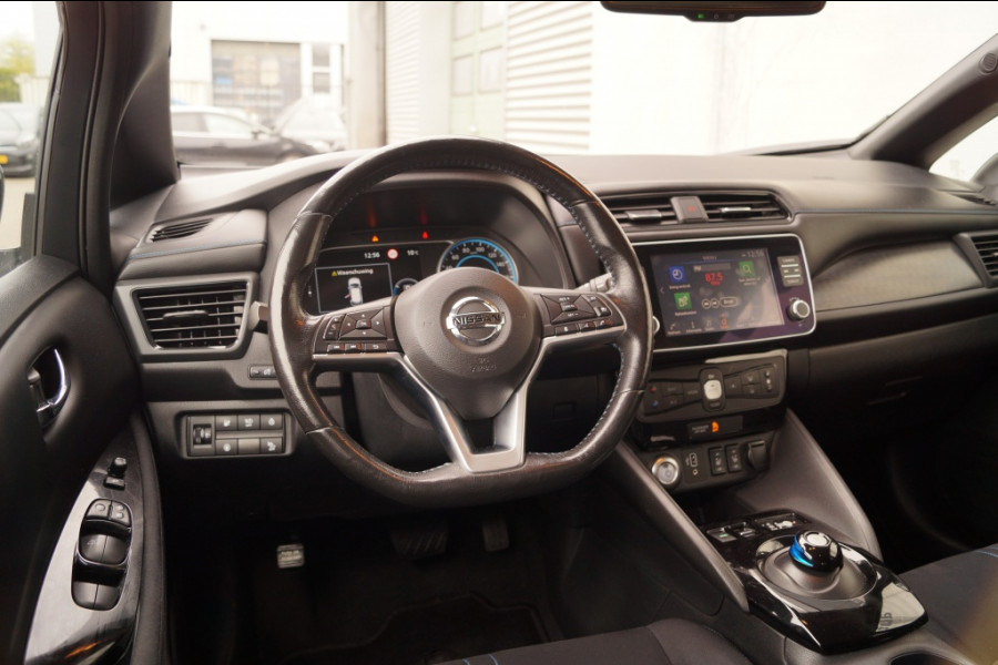 Nissan Leaf N-Connecta 40kWh -NAVI-ECC-PDC-CAM-