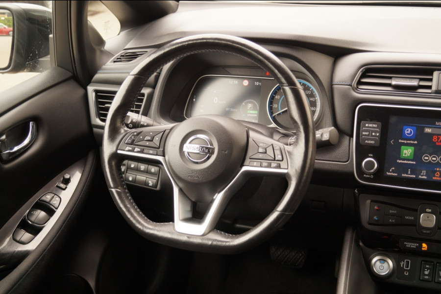 Nissan Leaf N-Connecta 40kWh -NAVI-ECC-PDC-CAM-