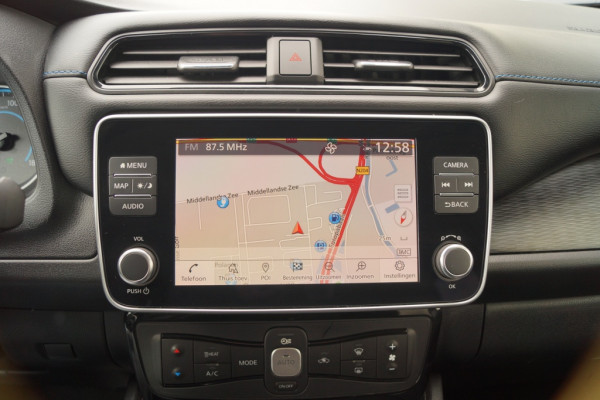 Nissan Leaf N-Connecta 40kWh -NAVI-ECC-PDC-CAM-