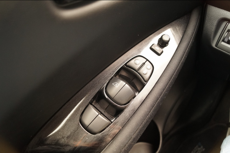 Nissan Leaf N-Connecta 40kWh -NAVI-ECC-PDC-CAM-