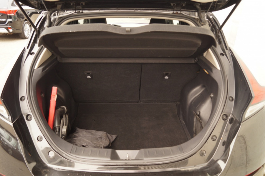 Nissan Leaf N-Connecta 40kWh -NAVI-ECC-PDC-CAM-