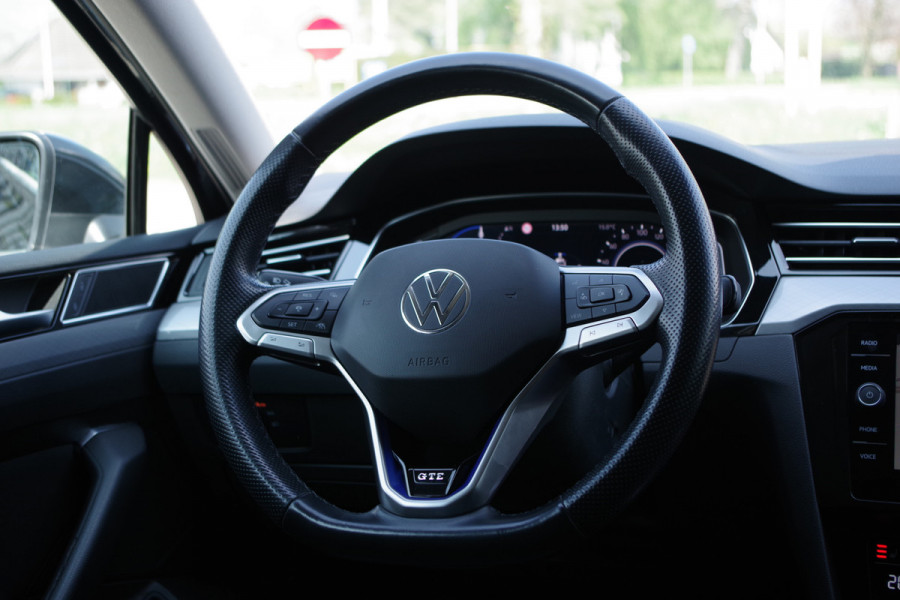 Volkswagen Passat Variant 1.4 TSI PHEV GTE 218 PK BNS, Camera, Adap. Cruise Control, LED, Carplay