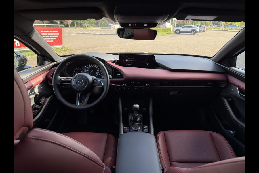Mazda 3 2.0 e-SkyActiv-X M Hybrid 186 Takumi | ROOD LEDER | NIEUW TE REGISTREREN | PANO DAK |