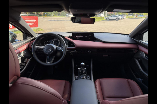 Mazda 3 2.0 e-SkyActiv-X M Hybrid 186 Takumi | ROOD LEDER | NIEUW TE REGISTREREN | PANO DAK |