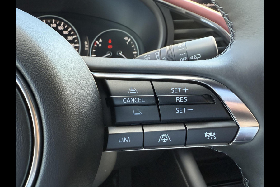 Mazda 3 2.0 e-SkyActiv-X M Hybrid 186 Takumi | ROOD LEDER | NIEUW TE REGISTREREN | PANO DAK |