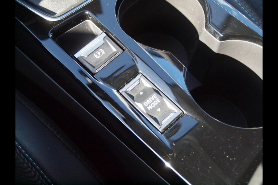 Peugeot 208 1.2 PureTech Blue Lease Allure | Apple Carplay | 100 PK | Two-Tone | Achteruitrijcamera | Navigatie |