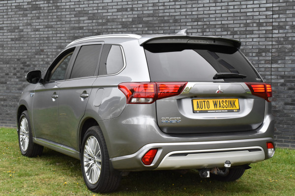 Mitsubishi Outlander 2.4 PHEV Navi/Alcantara-Leder/Camera/Pdc/Standkachel/Trekhaak/Etc.!