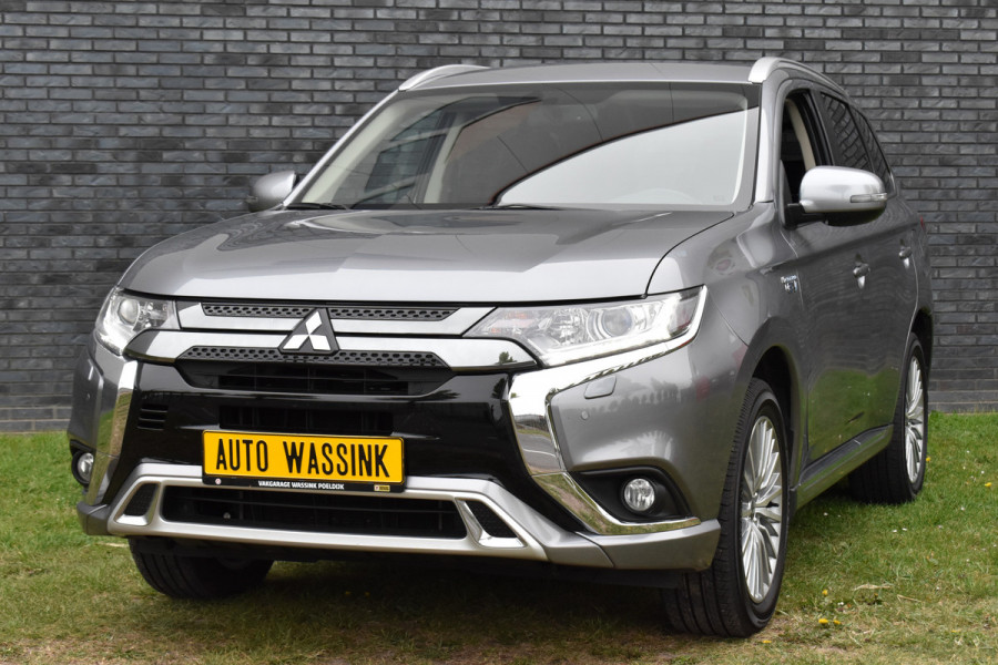 Mitsubishi Outlander 2.4 PHEV Navi/Alcantara-Leder/Camera/Pdc/Standkachel/Trekhaak/Etc.!