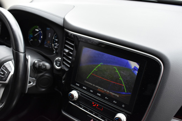 Mitsubishi Outlander 2.4 PHEV Navi/Alcantara-Leder/Camera/Pdc/Standkachel/Trekhaak/Etc.!