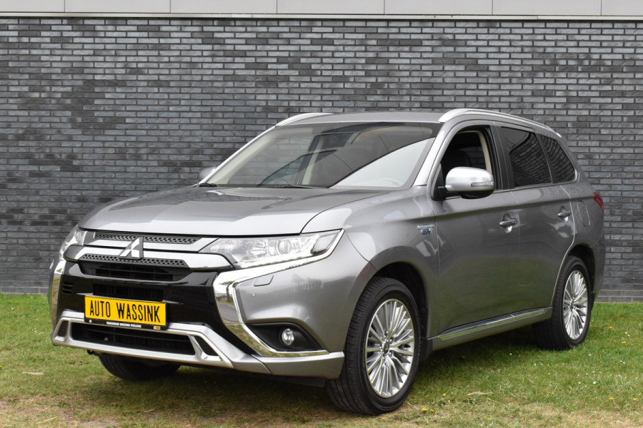 Mitsubishi Outlander 2.4 PHEV Navi/Alcantara-Leder/Camera/Pdc/Standkachel/Trekhaak/Etc.!