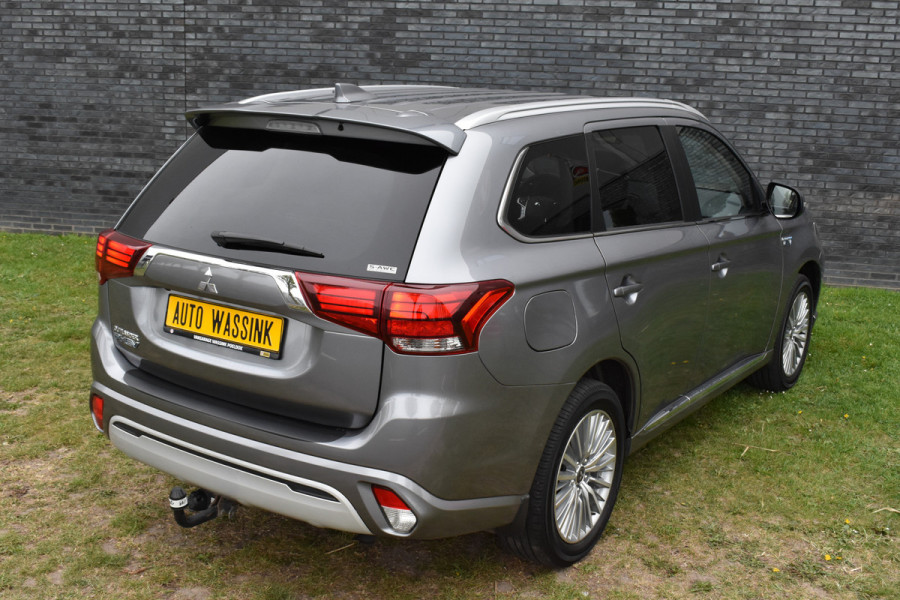 Mitsubishi Outlander 2.4 PHEV Navi/Alcantara-Leder/Camera/Pdc/Standkachel/Trekhaak/Etc.!