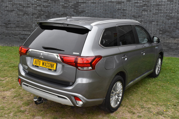 Mitsubishi Outlander 2.4 PHEV Navi/Alcantara-Leder/Camera/Pdc/Standkachel/Trekhaak/Etc.!